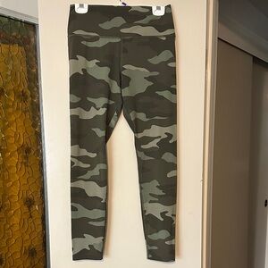PINK Victoria's Secret Camouflage Leggings